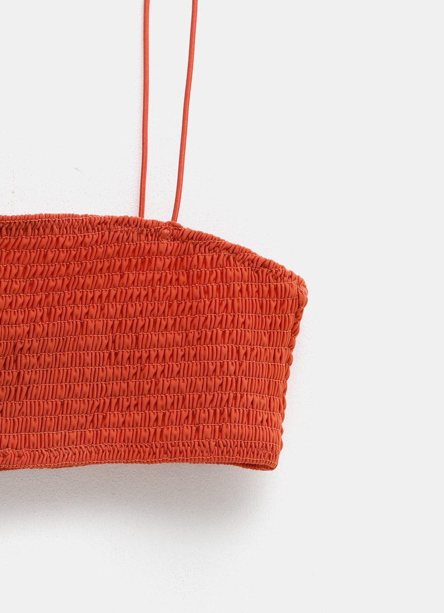 Top de bikini fruncido