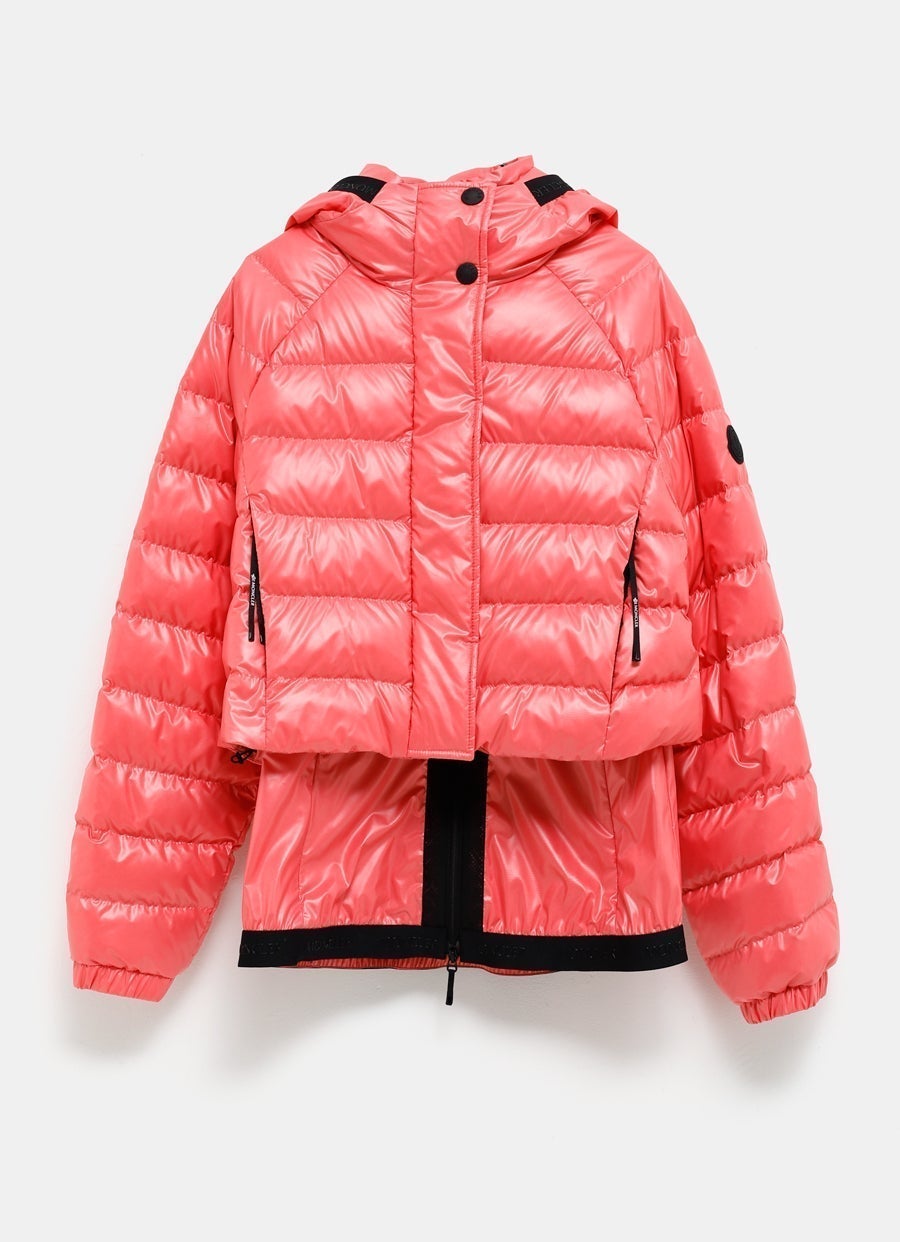 Plumífero con capucha