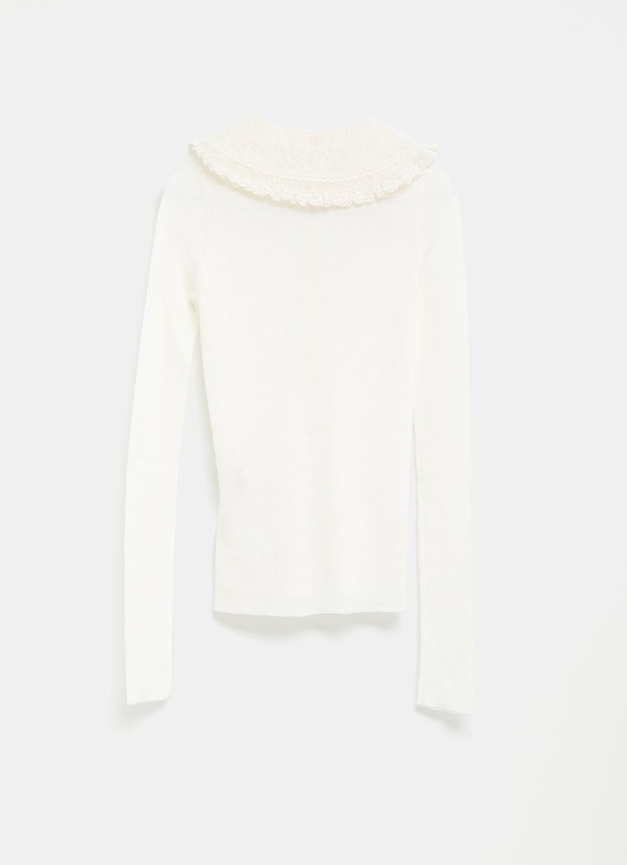 Top con cuello de encaje