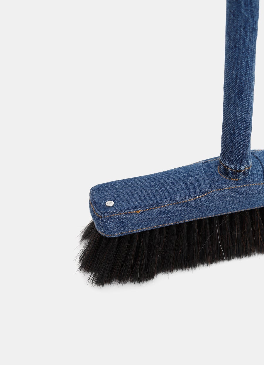 Escoba forrada de denim