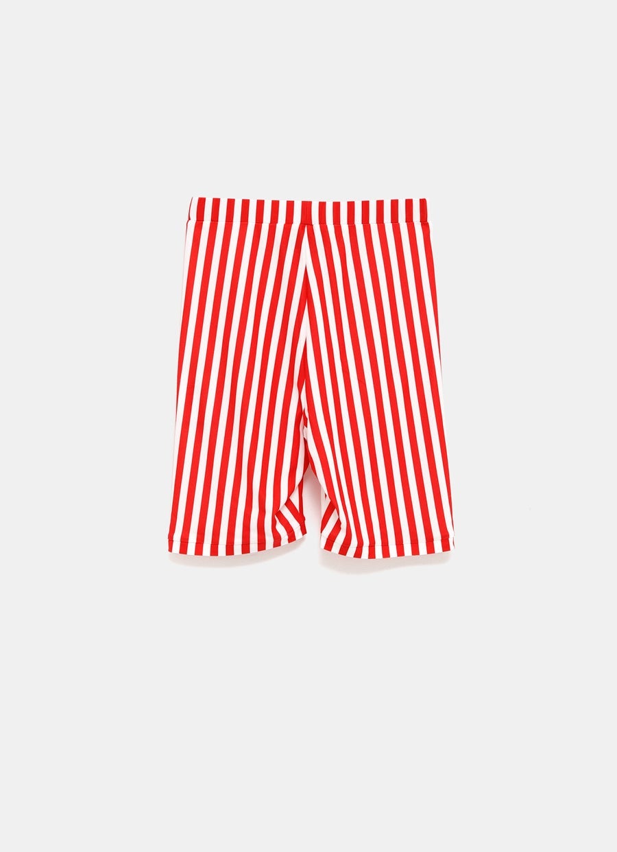 Pantalón corto asimétrico