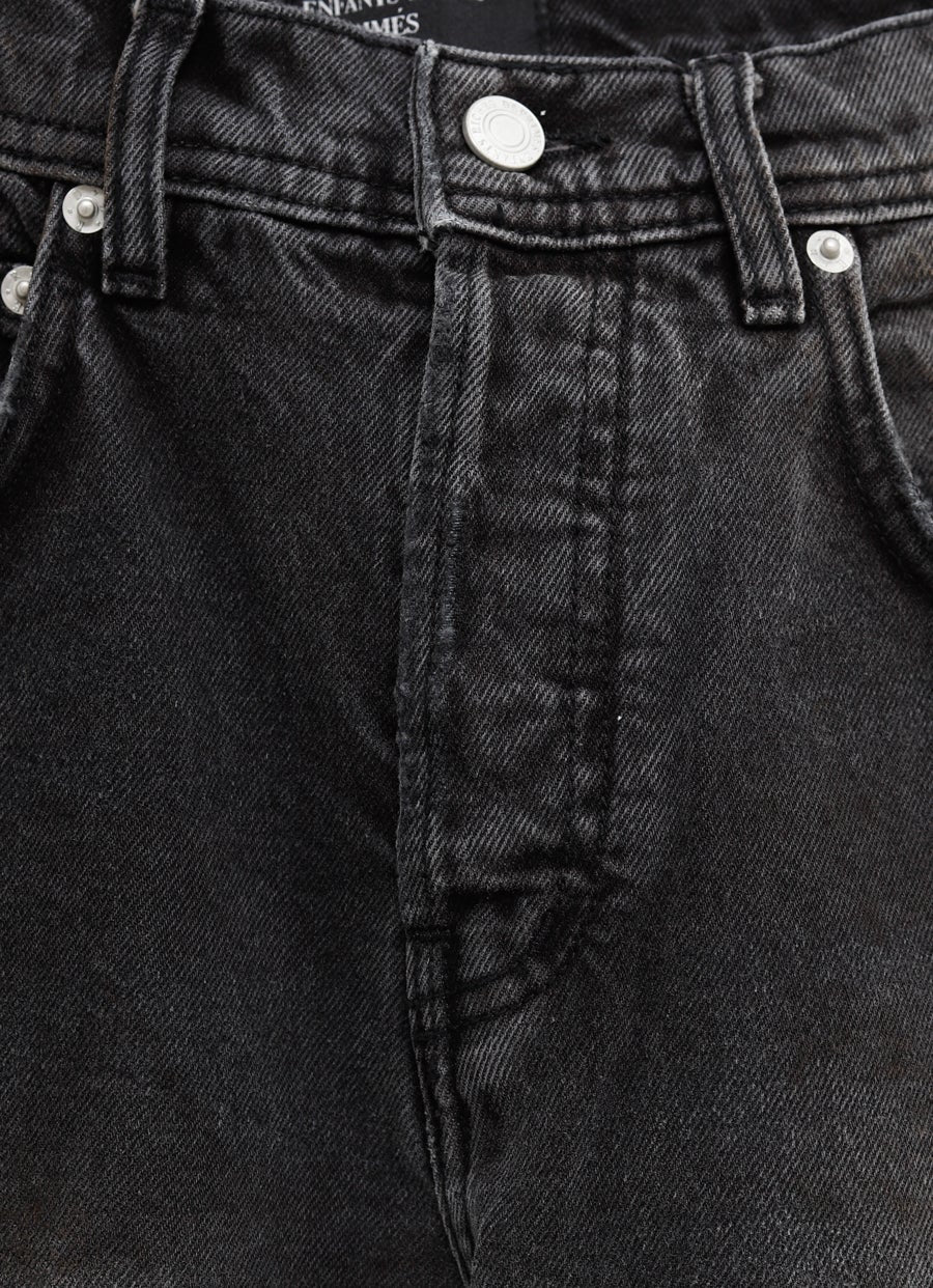 Vaqueros de pierna ancha y acampanada