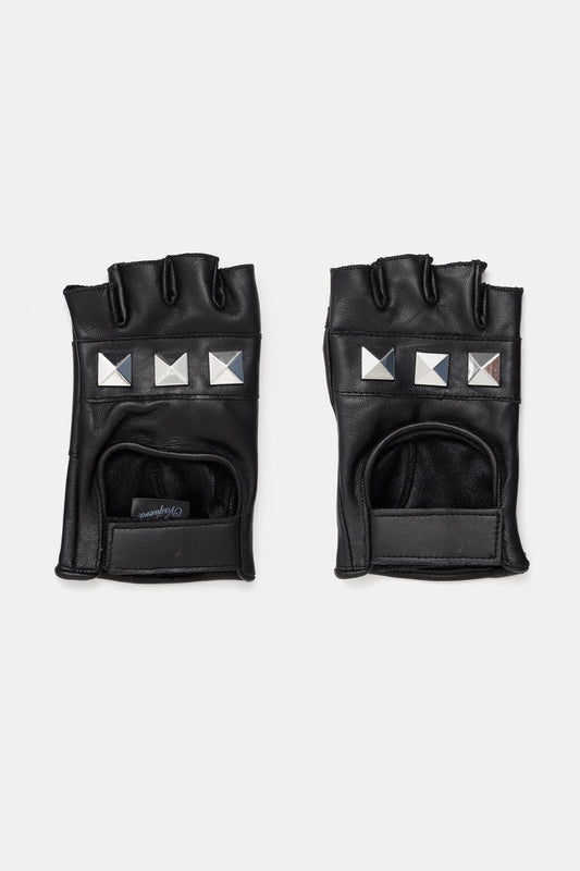 Guantes con tachuelas