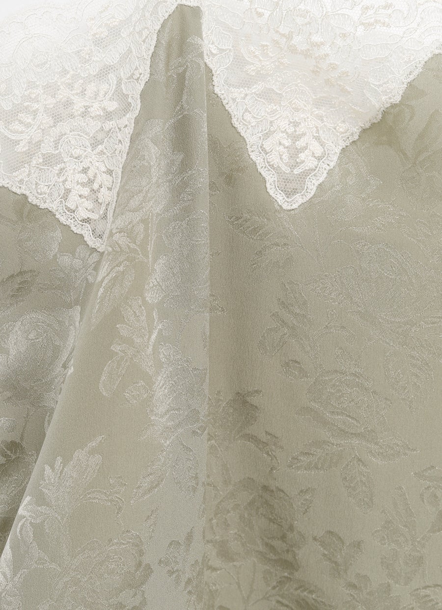 Top de tirantes y encaje