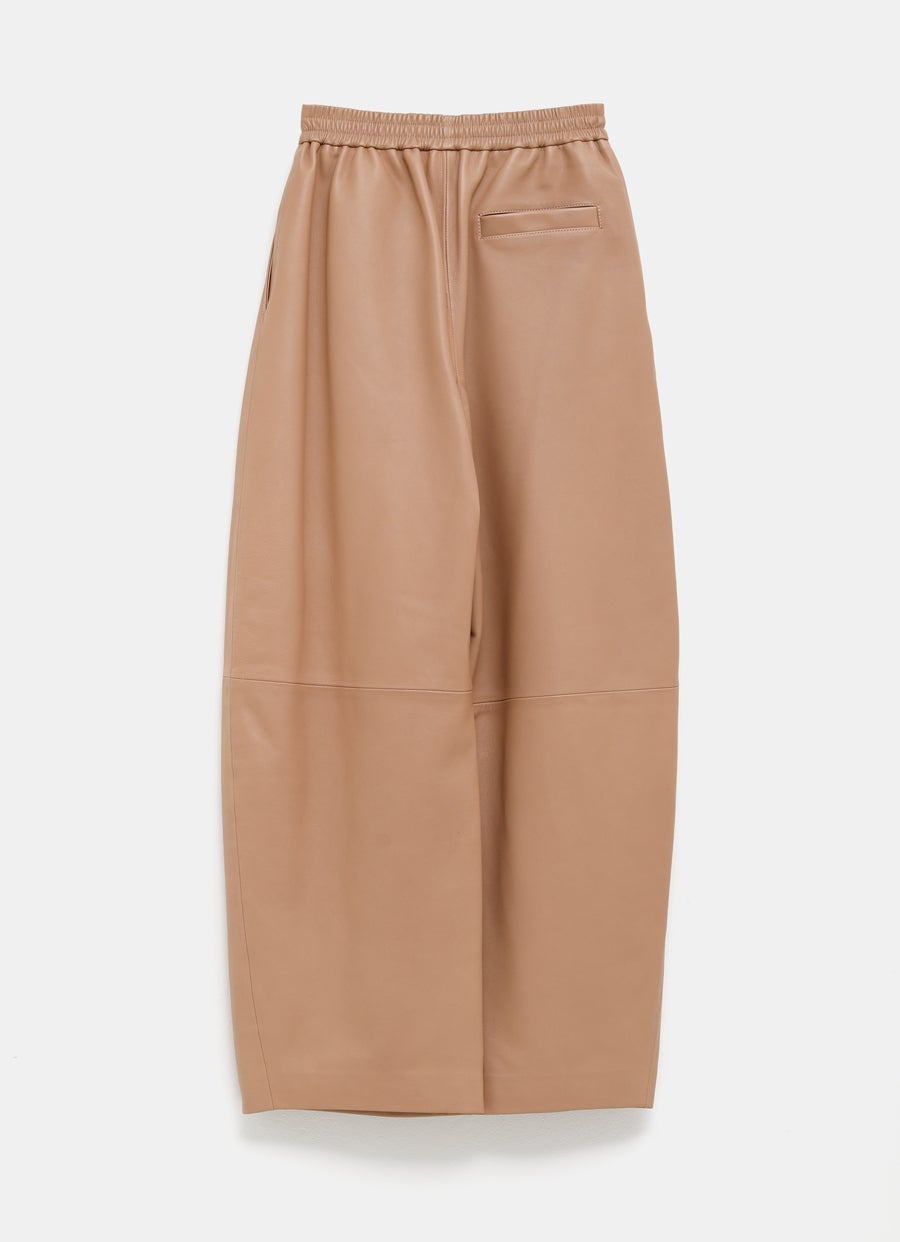 Pantalón barrel en piel napa de cordero