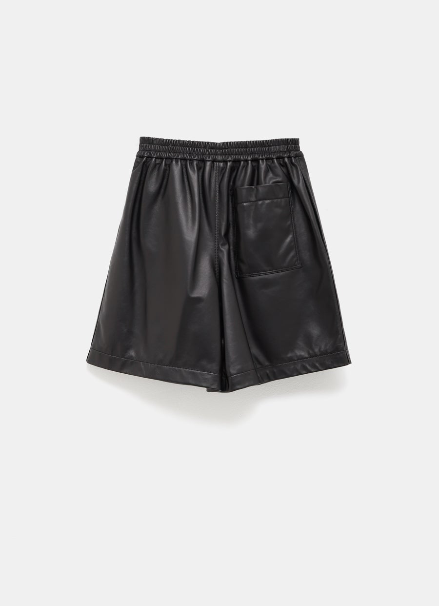 Pantalón corto de cuero