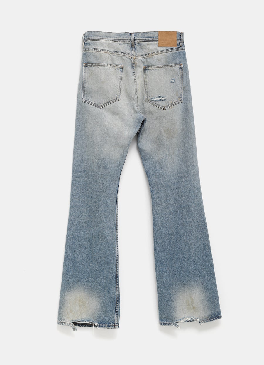 Vaqueros de pierna ancha y acampanada