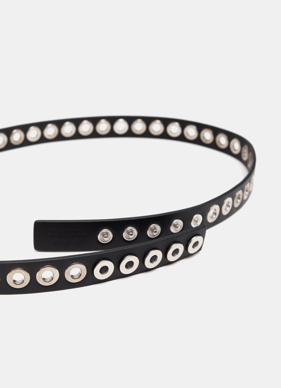 Cinturón con ojales de metal