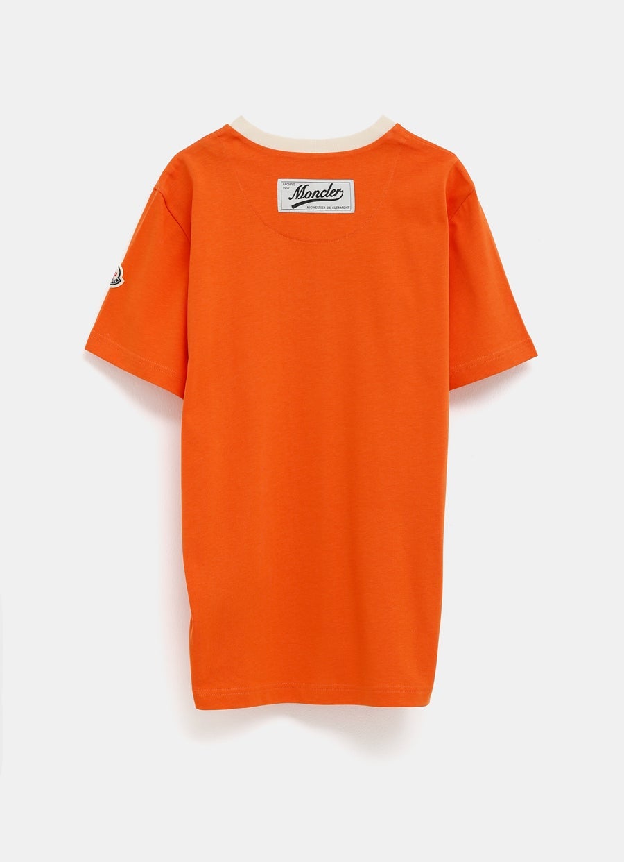 Camiseta con cuello de pico para hombre