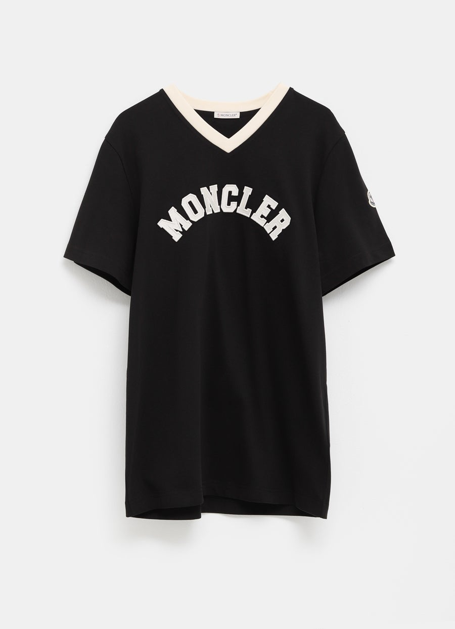 Camiseta con cuello de pico para hombre