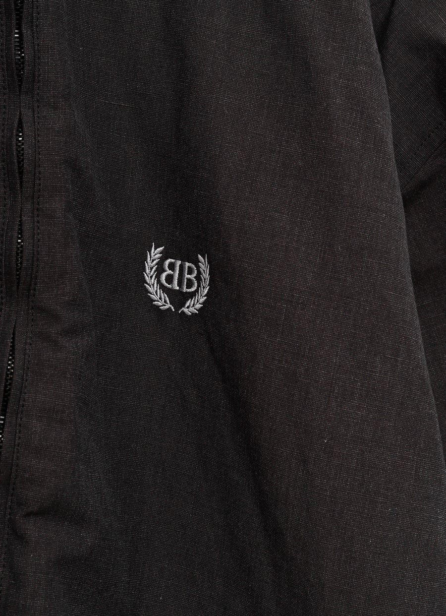 Chaqueta con capucha para hombre