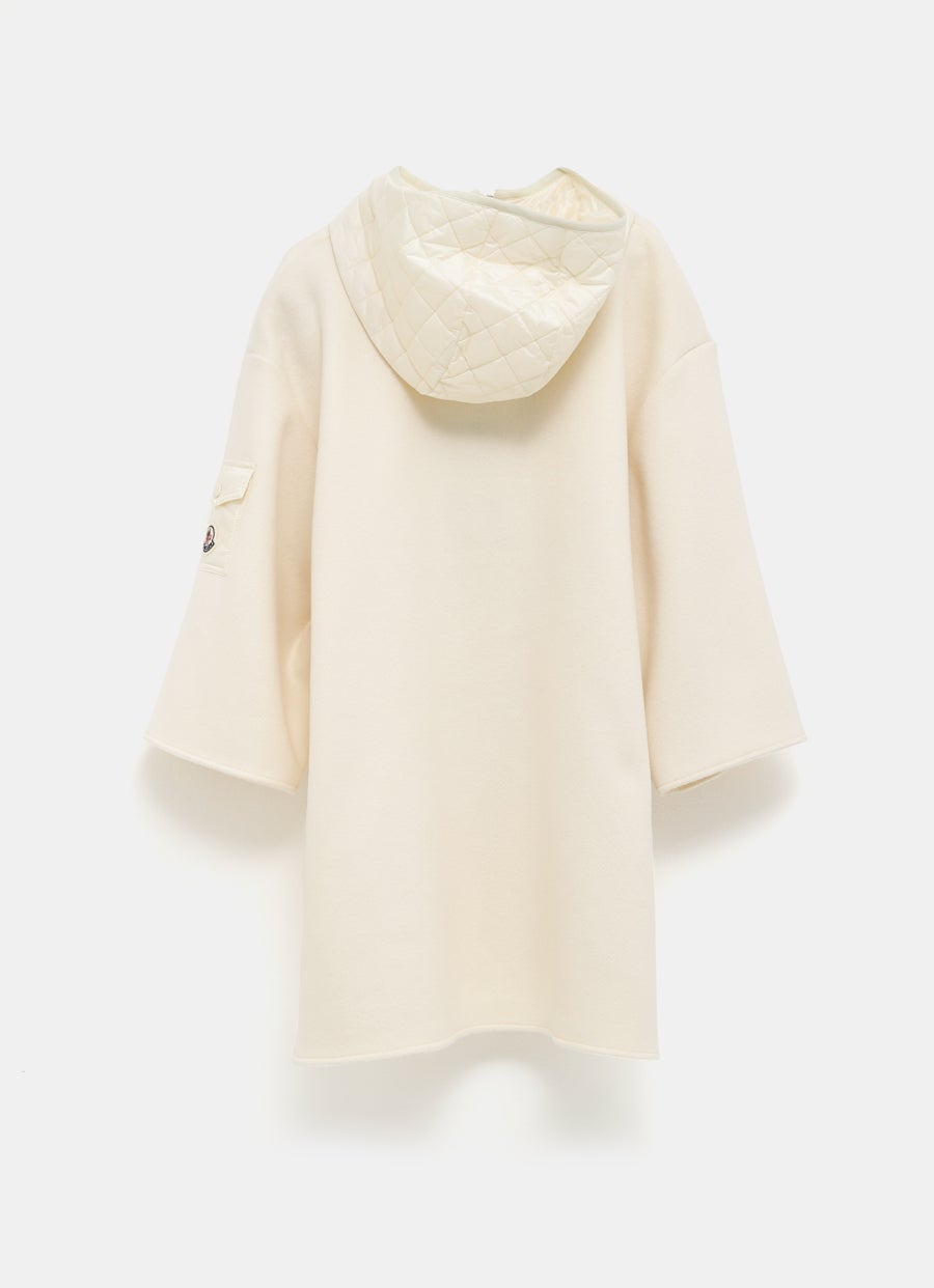 Capa con capucha para mujer