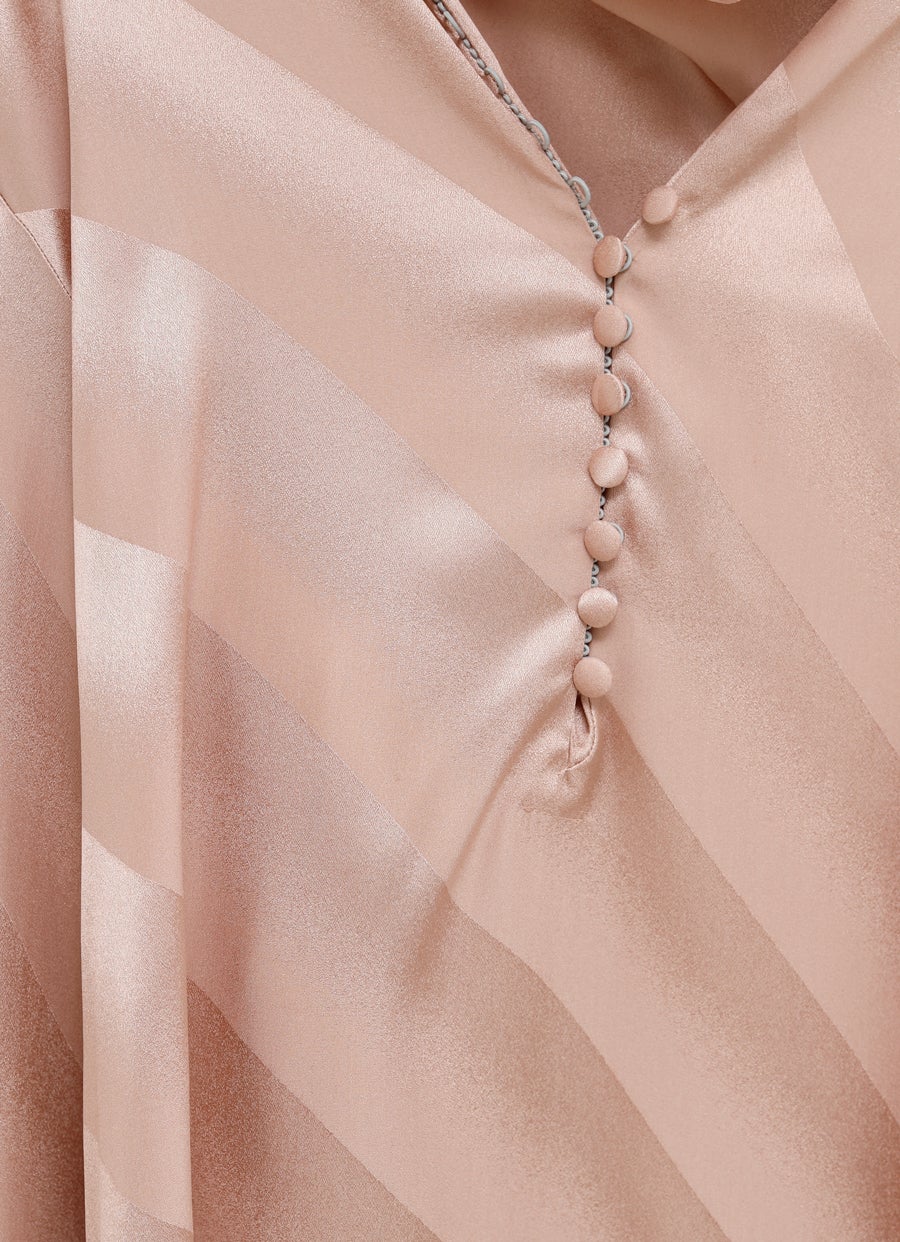 Camisa con cuello alto