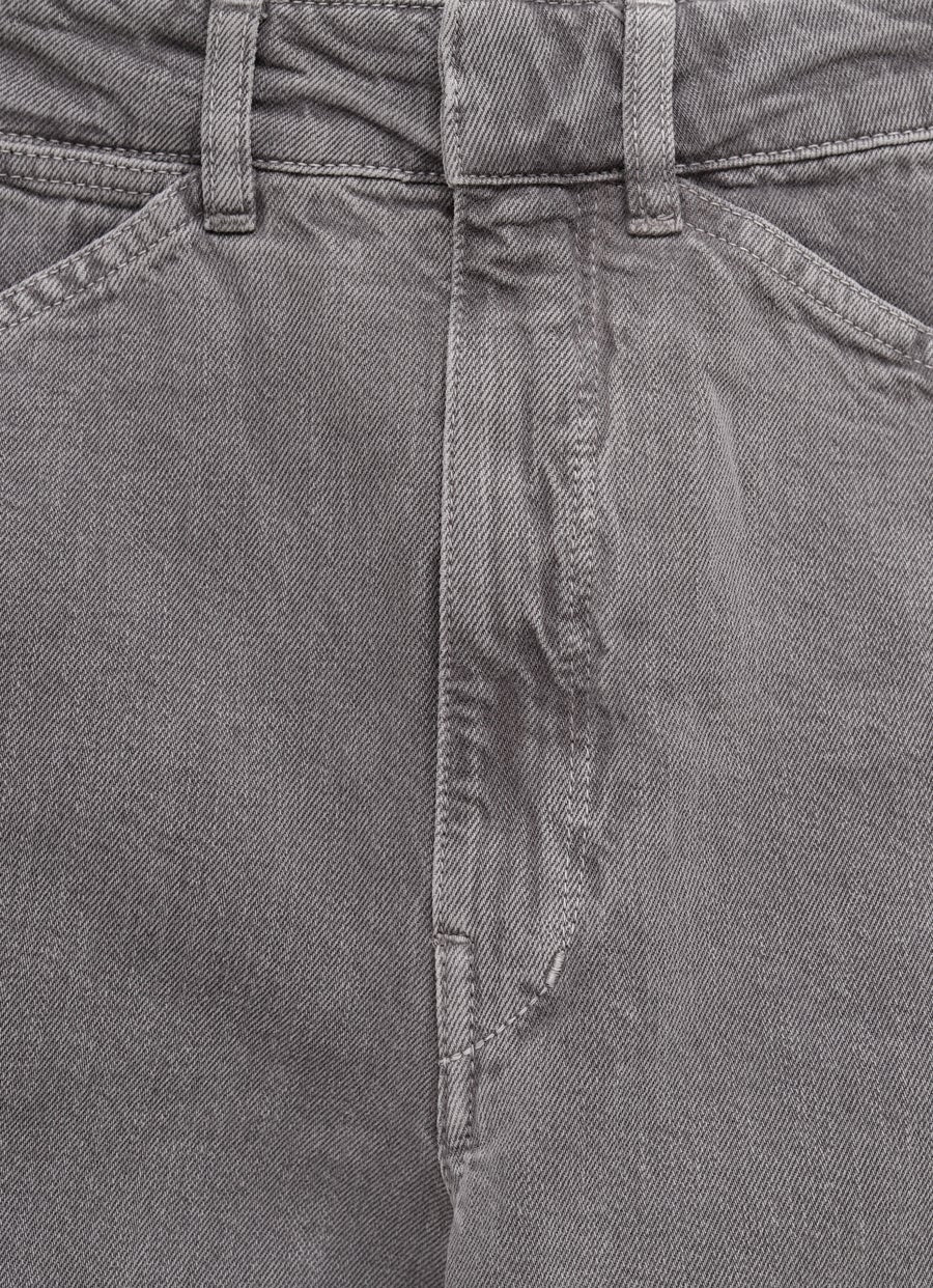 Pantalón de tiro alto con curvas