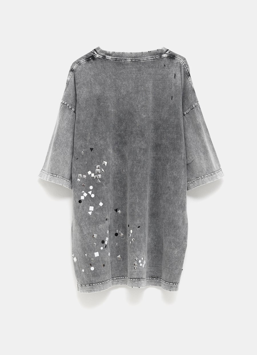 Camiseta con tachuelas para hombre