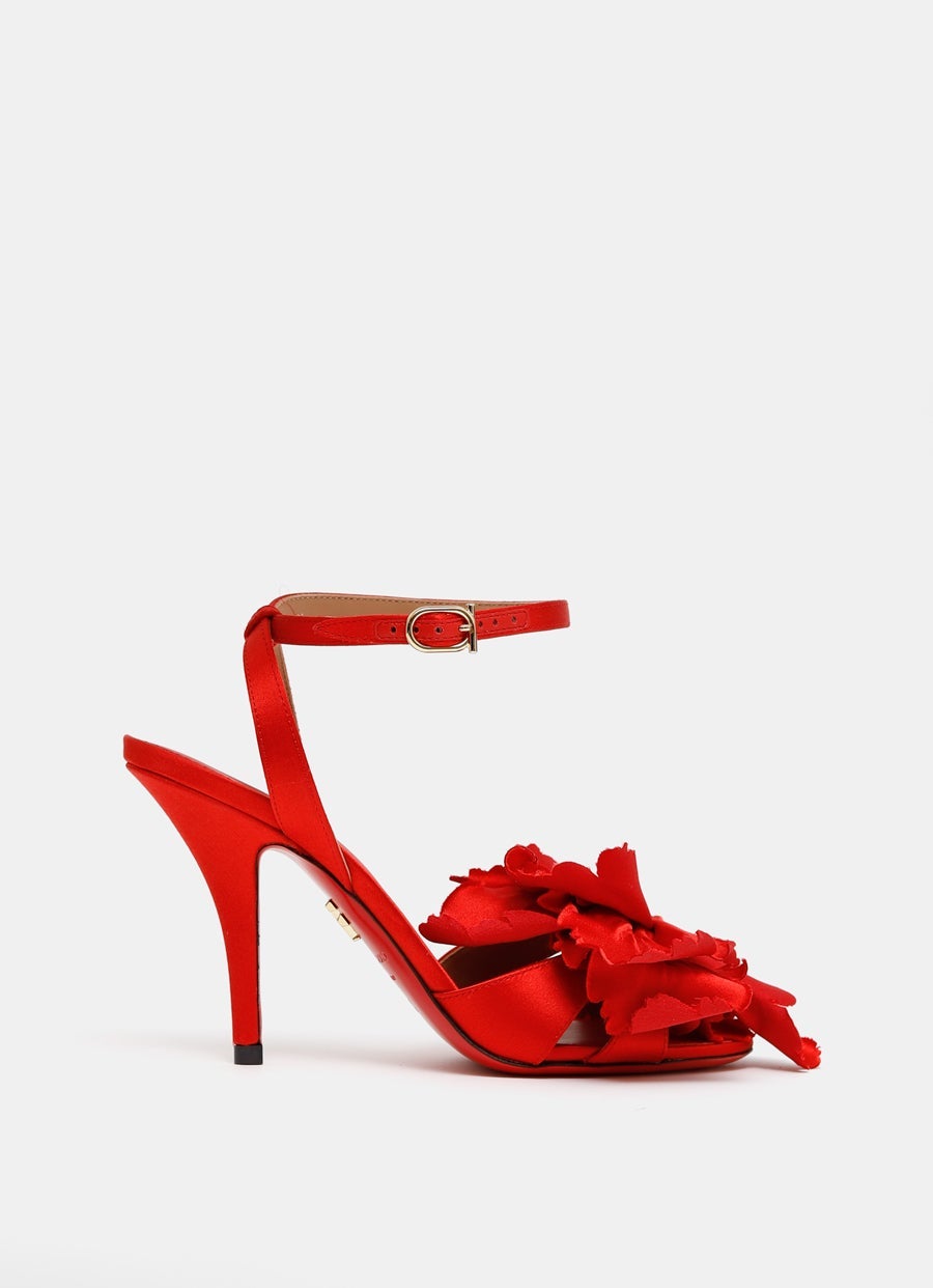 Sandalias de tacón con flor