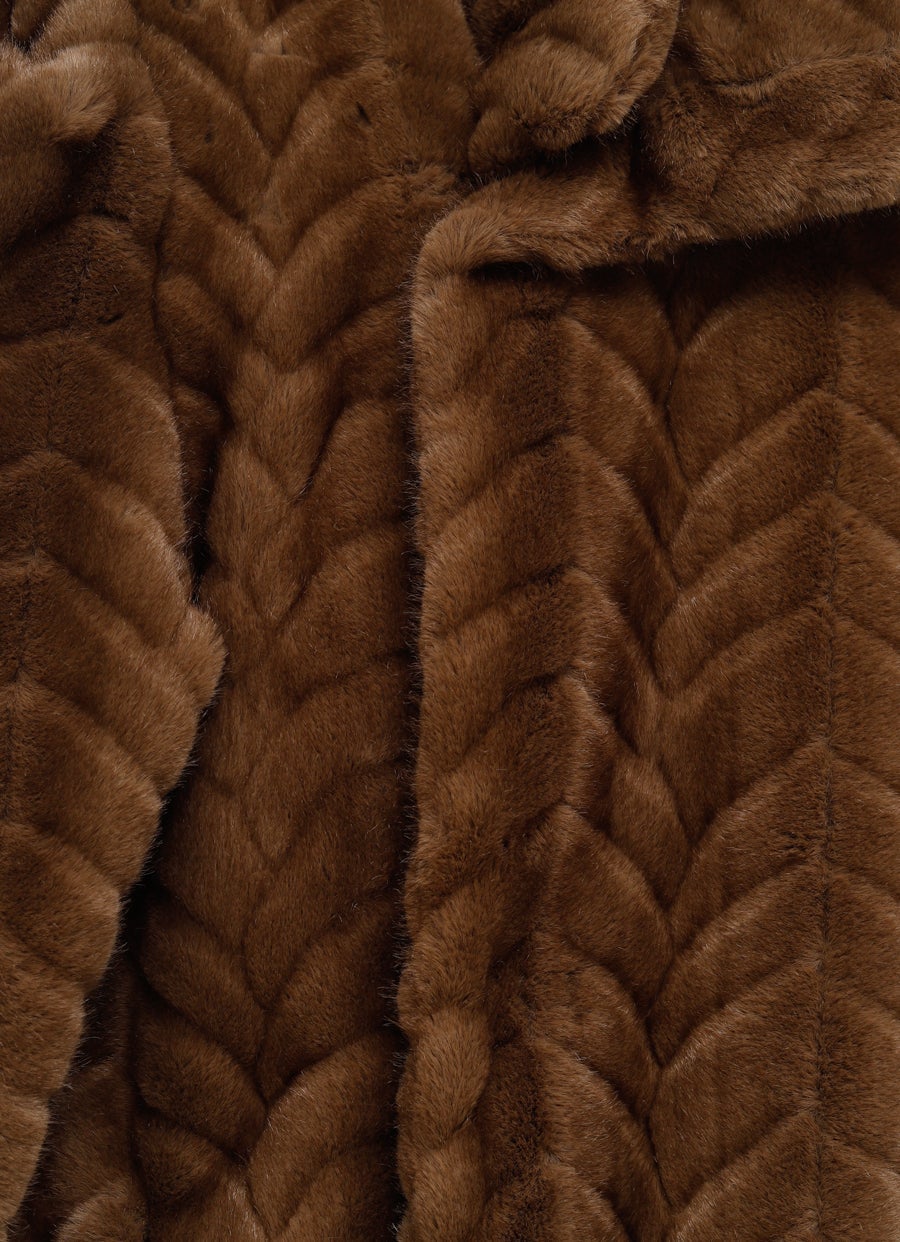 Abrigo largo de piel sintética