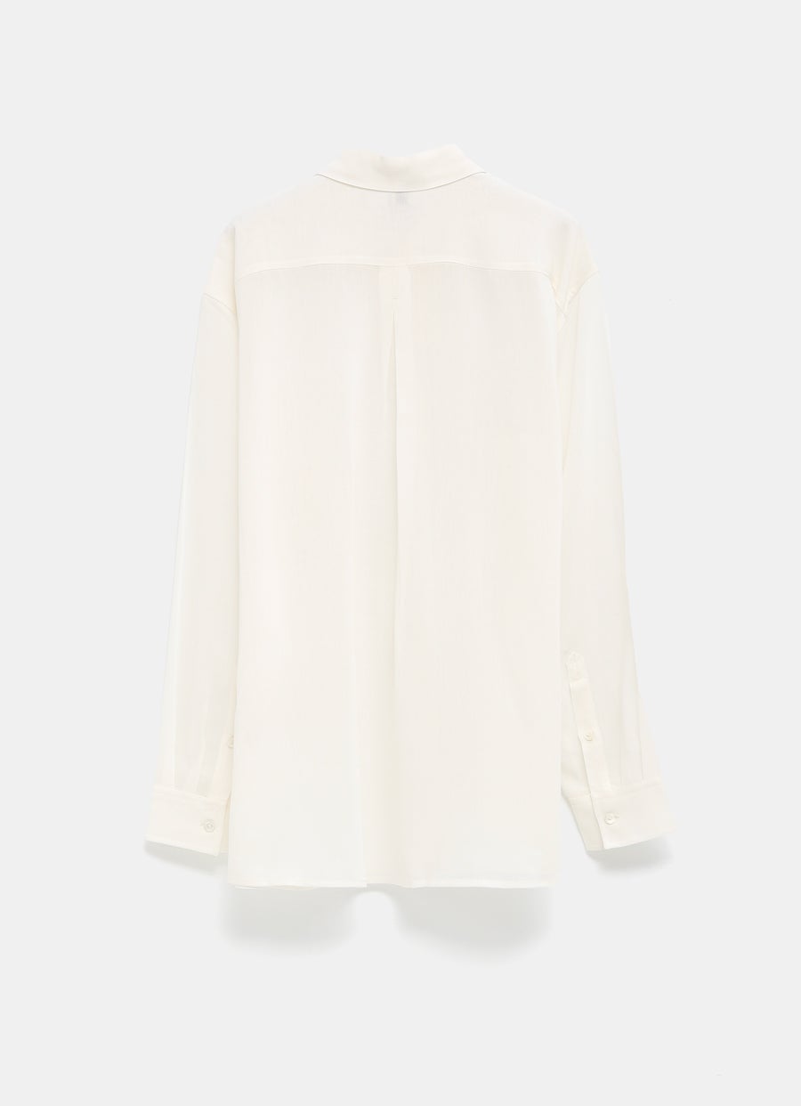 Camisa clásica de crepé