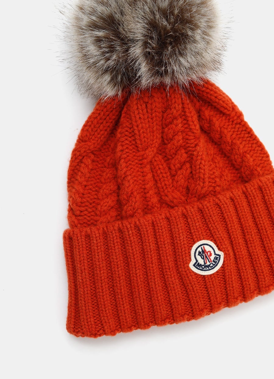 Gorro de lana con pompón para mujer
