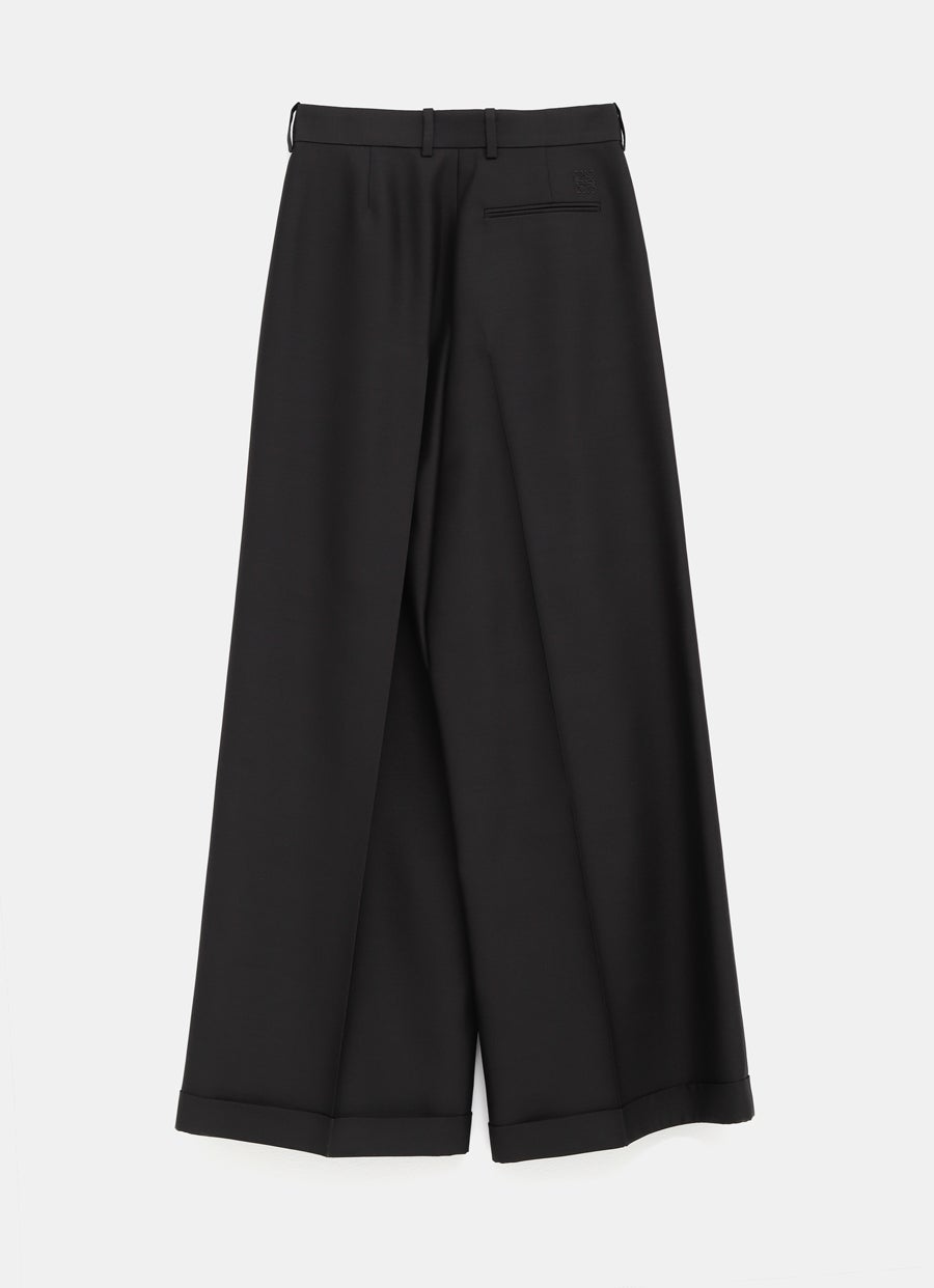 Pantalón acampanado