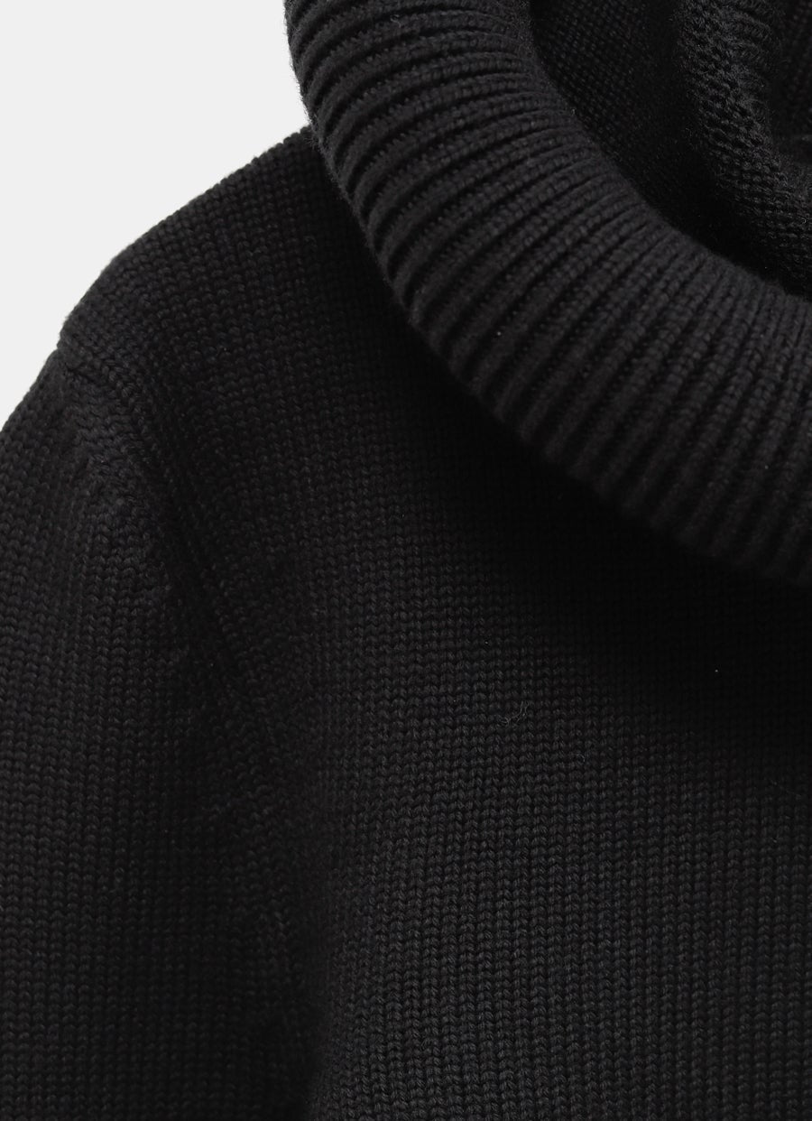 Jersey con capucha escultural