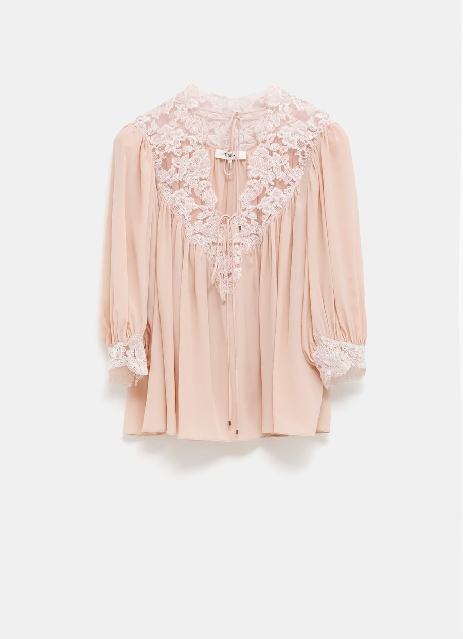 Top fluido con encaje