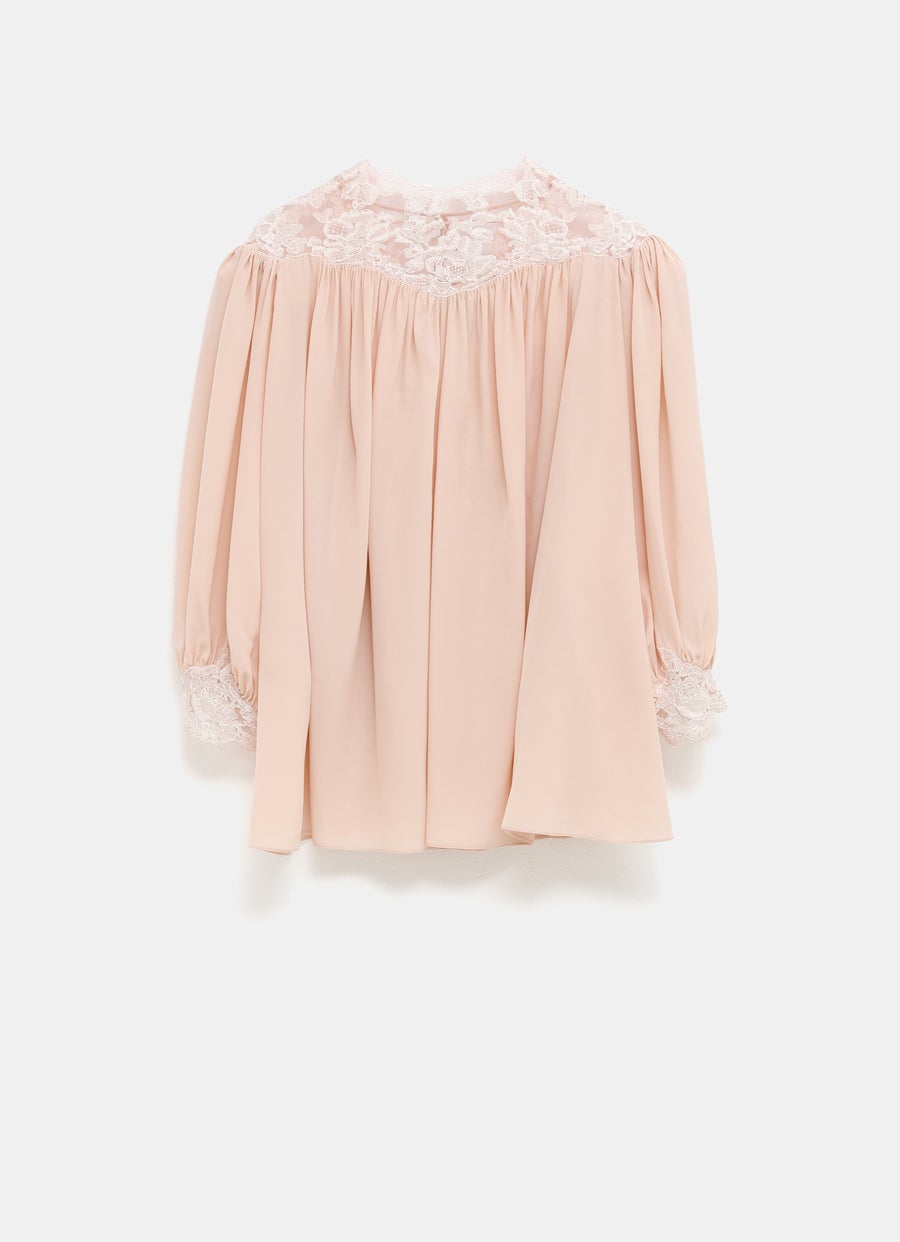 Top fluido con encaje