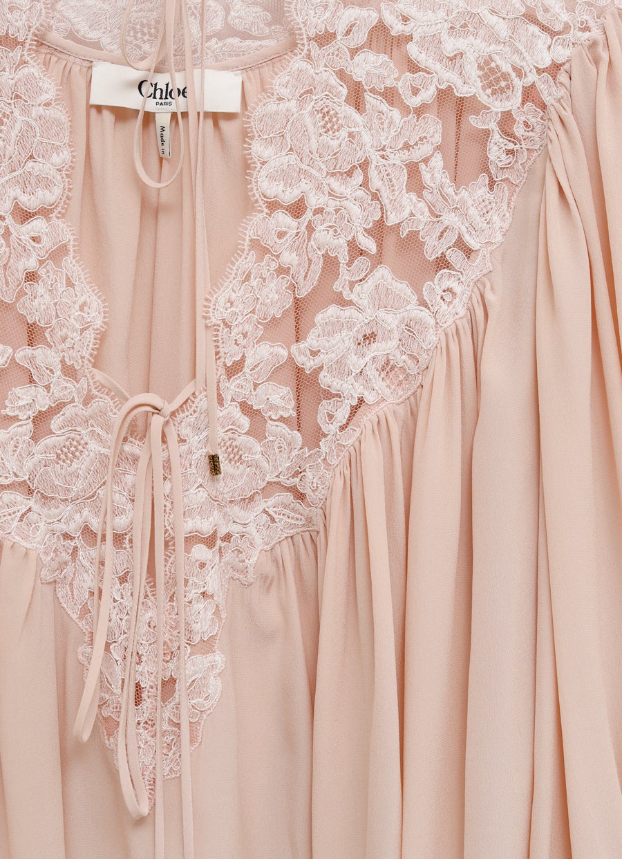 Top fluido con encaje