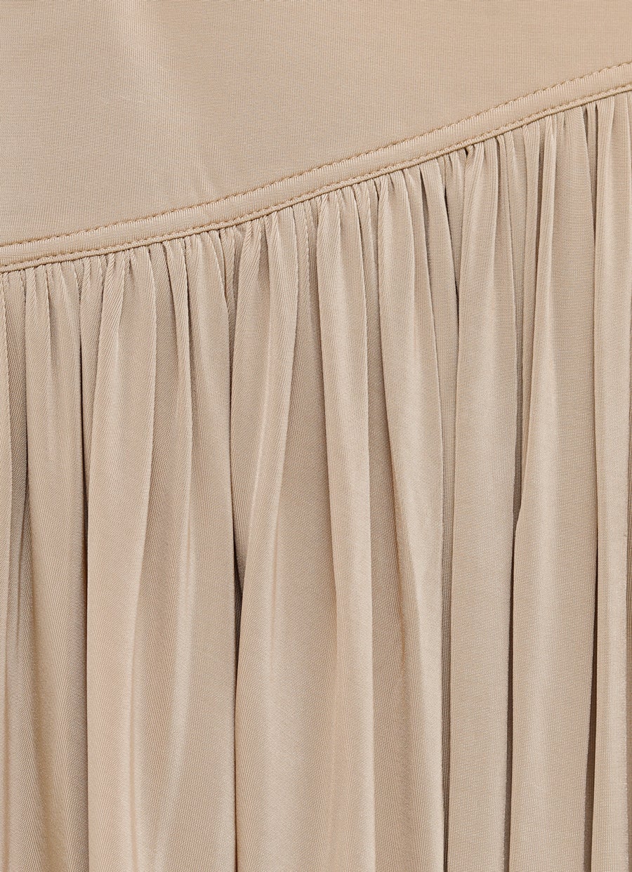 Falda con detalle vasco