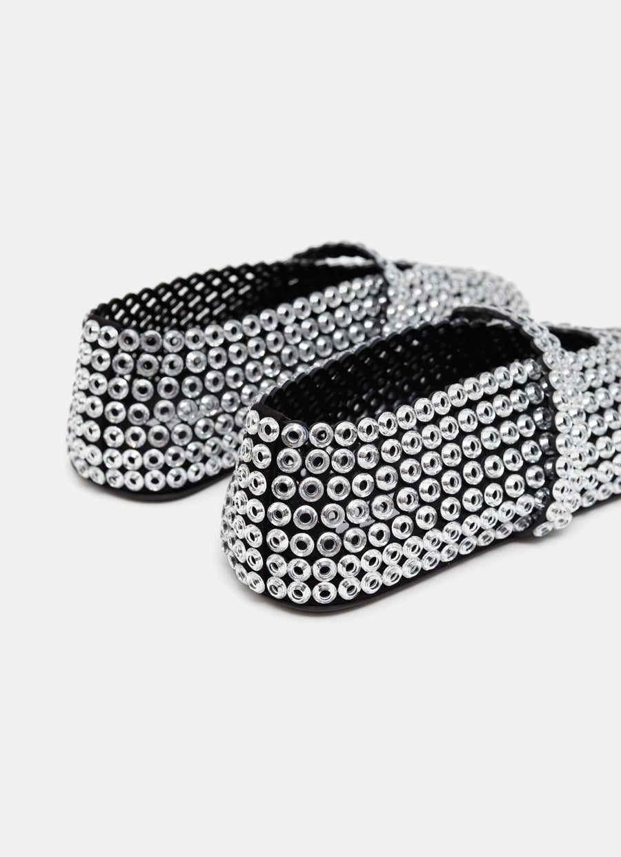 Bailarina decorada con arandelas de cristal