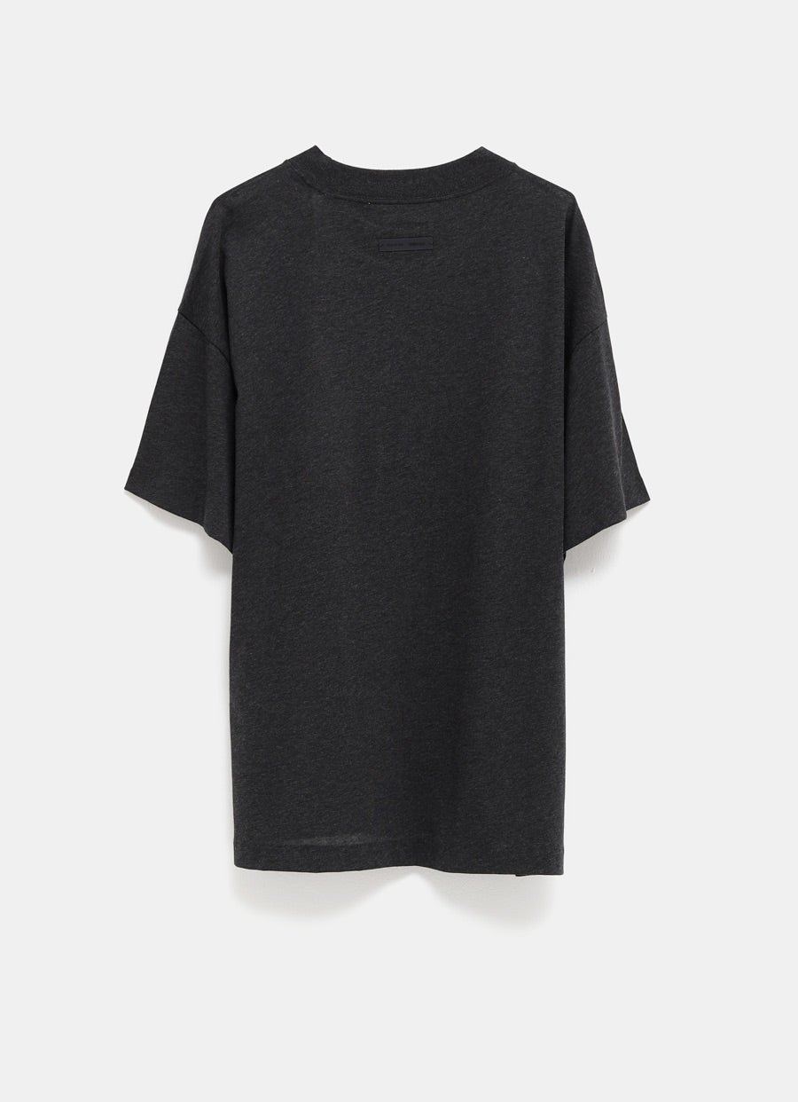 Camiseta Essentials bordada para hombre