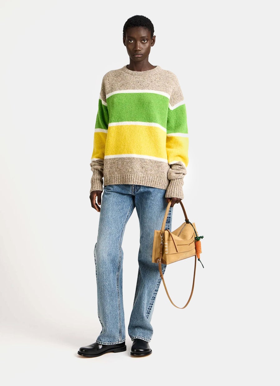 Colgante de zanahoria tejido a mano