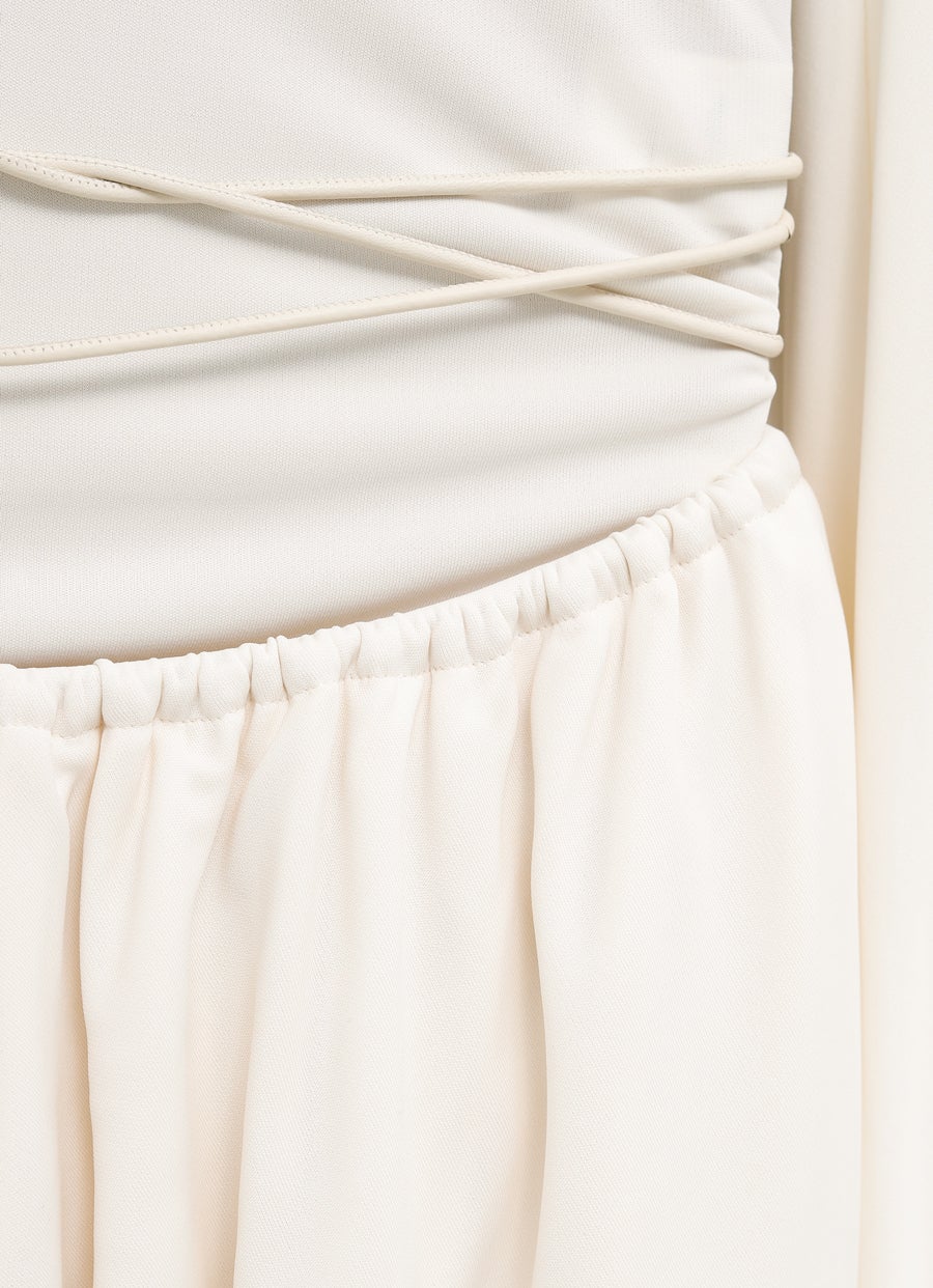 Body con cintura peplum