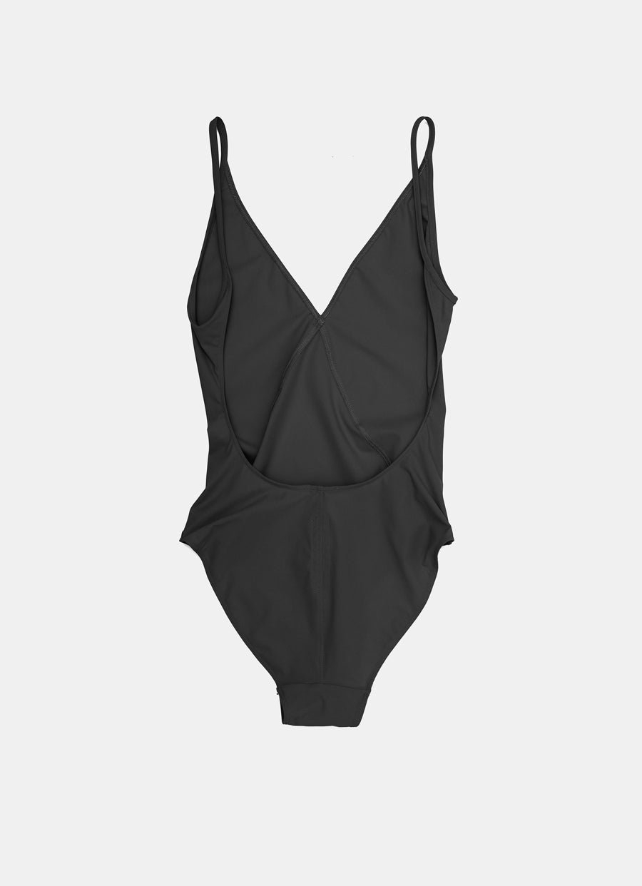 Bañador con escote pronunciado