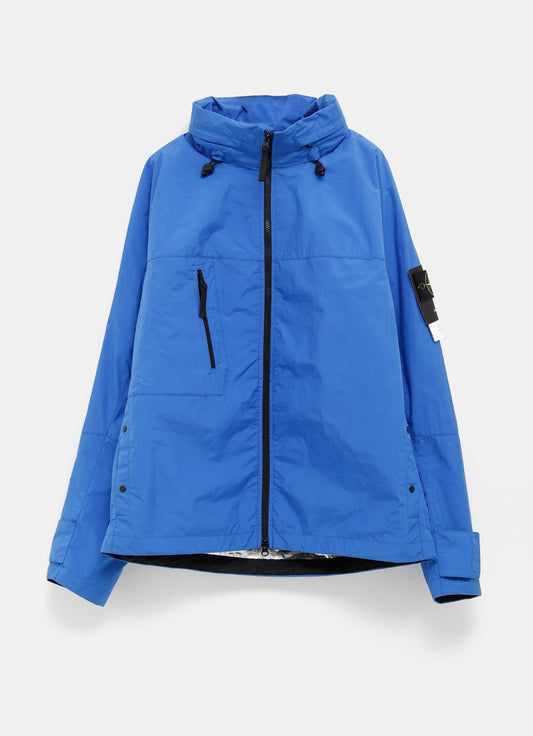 Chaqueta de cuello alto con capucha
