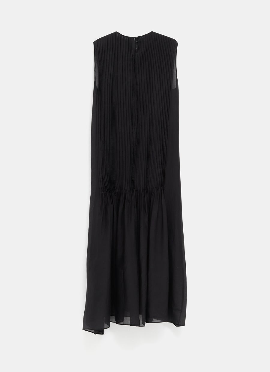 Vestido plisado semitransparente