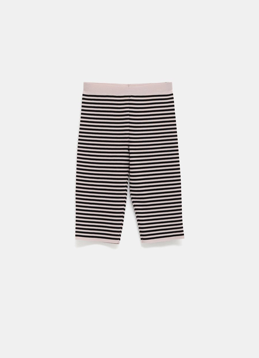 Pantalón corto a rayas