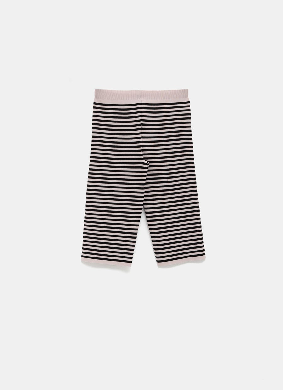 Pantalón corto a rayas