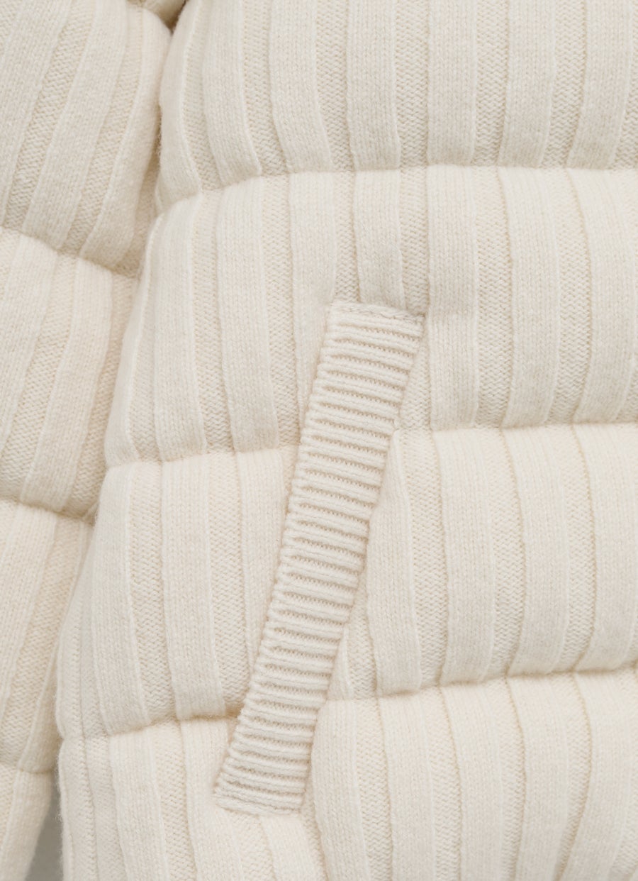 Cárdigan tricot plumífero para mujer