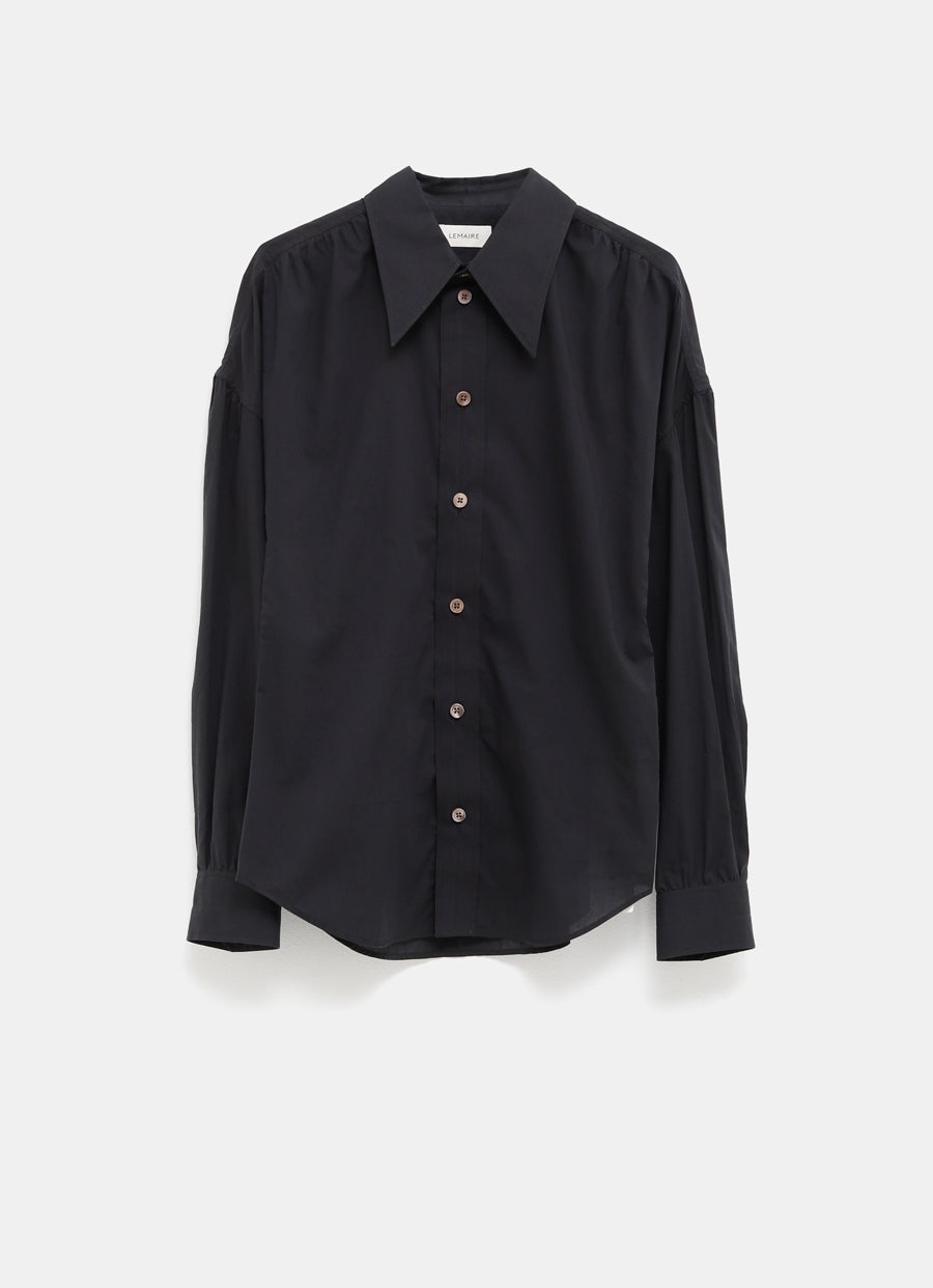 Camisa con cuello de punta para mujer