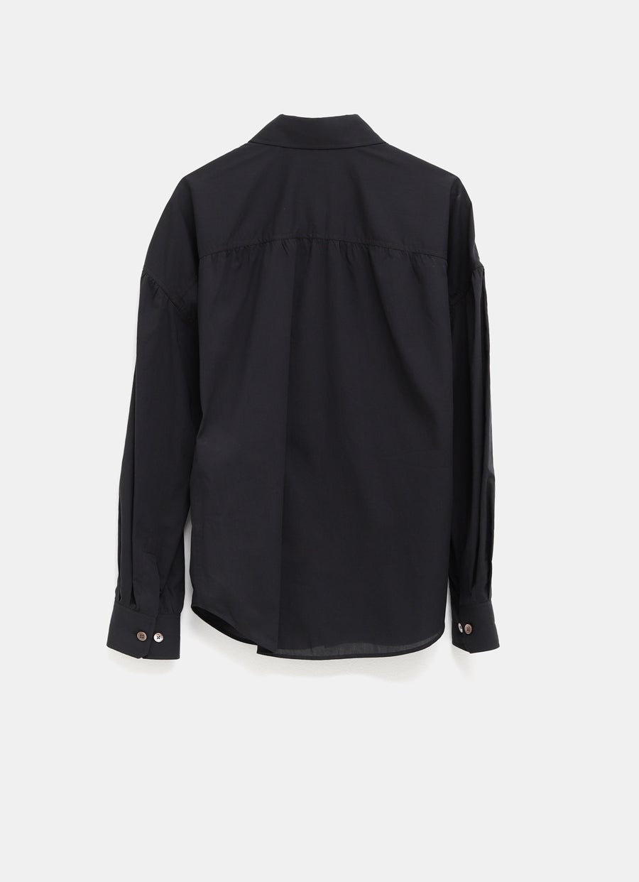 Camisa con cuello de punta para mujer