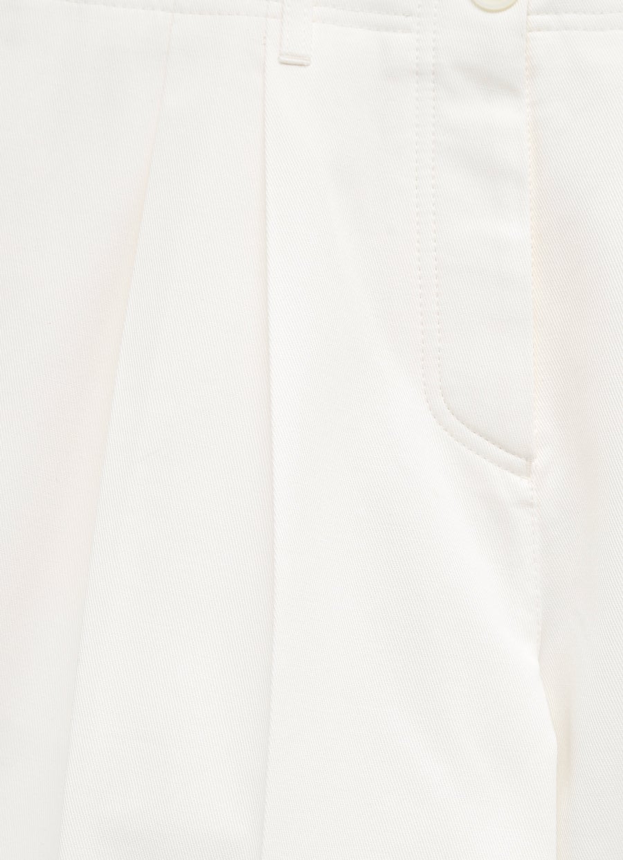 Pantalón chino relajado