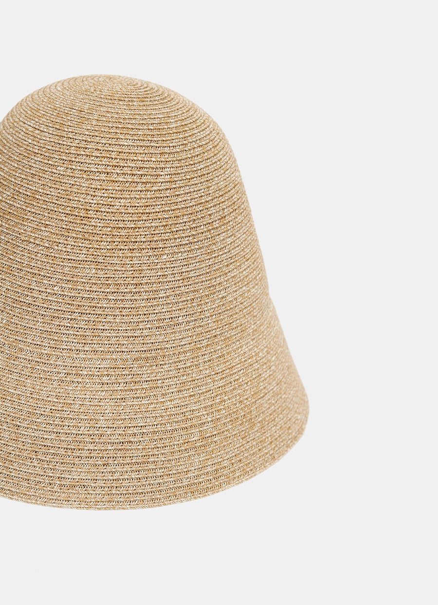 Sombrero de playa de papel