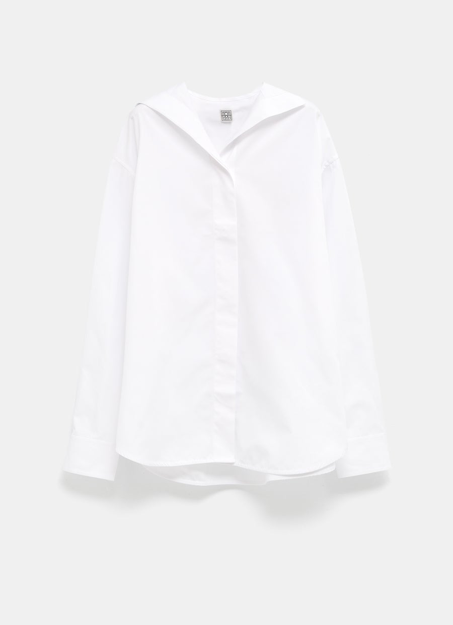 Camisa de cuello alto