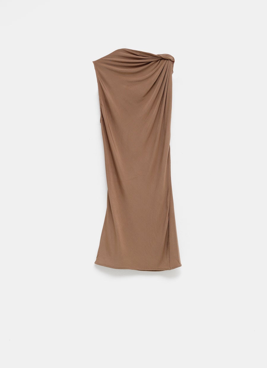 Top con detalle retorcido