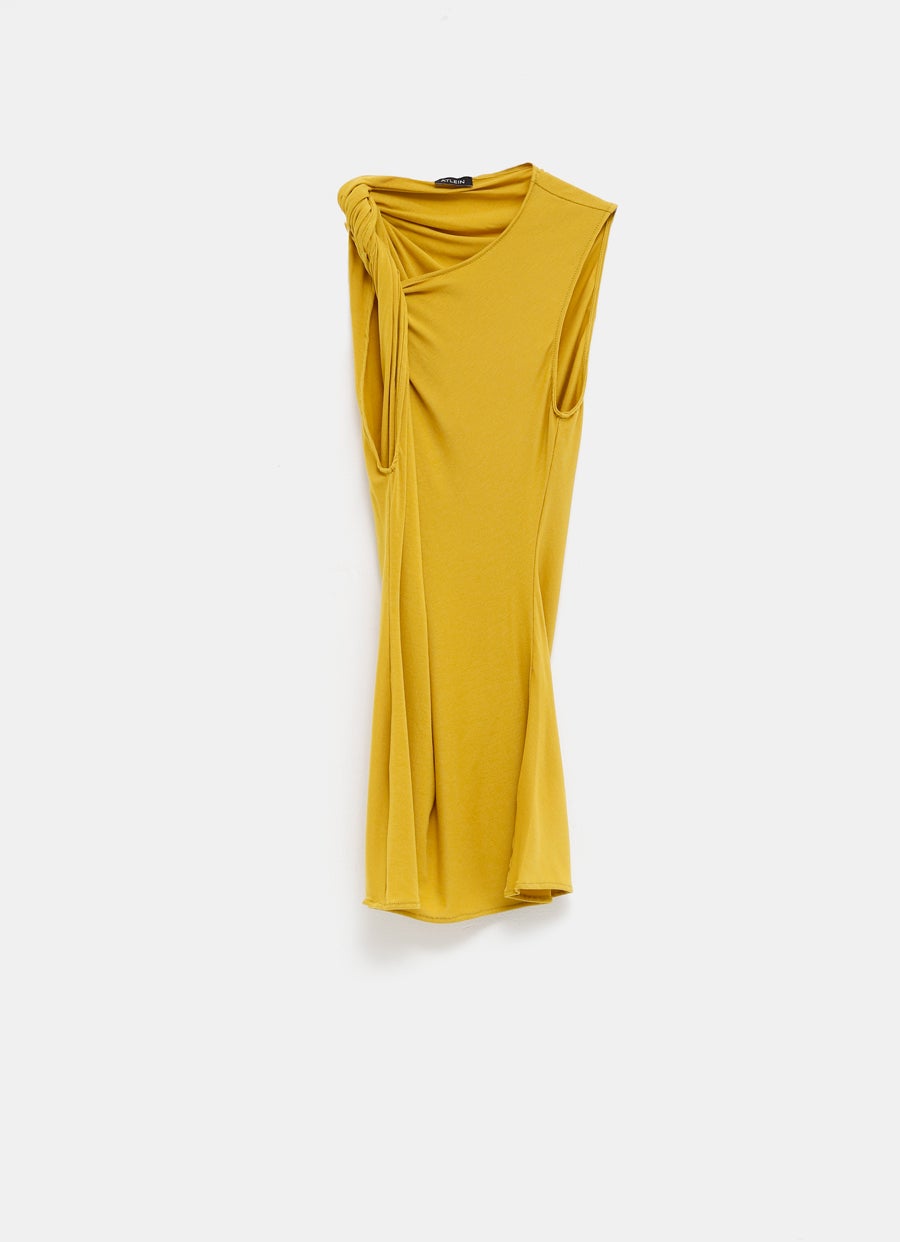 Top con detalle retorcido