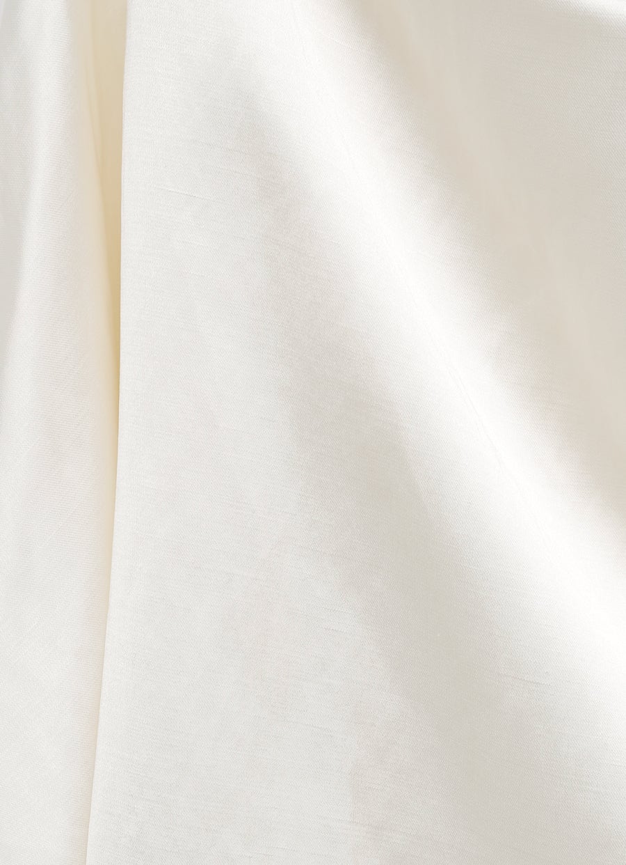 Blusa con lazada en el cuello