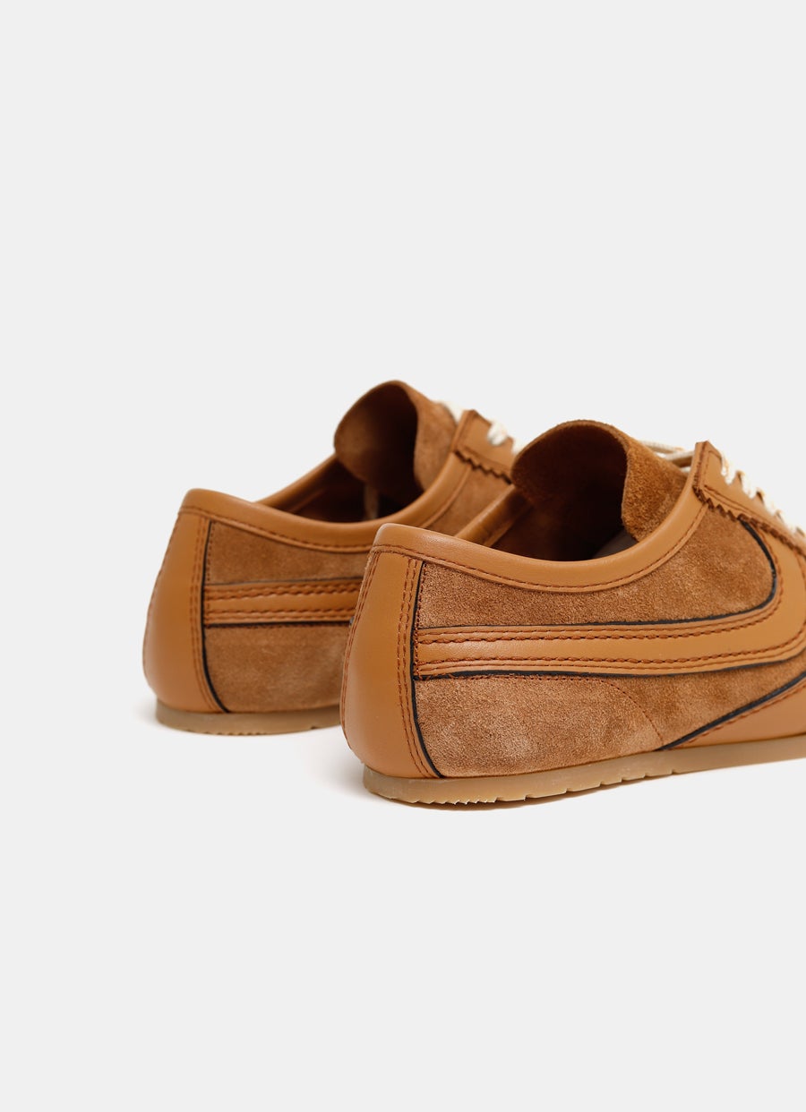 Zapatilla de ante