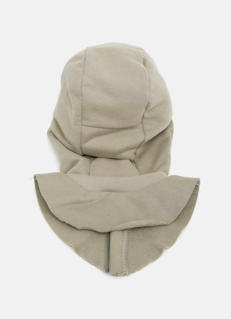Gorra con capucha incorporada
