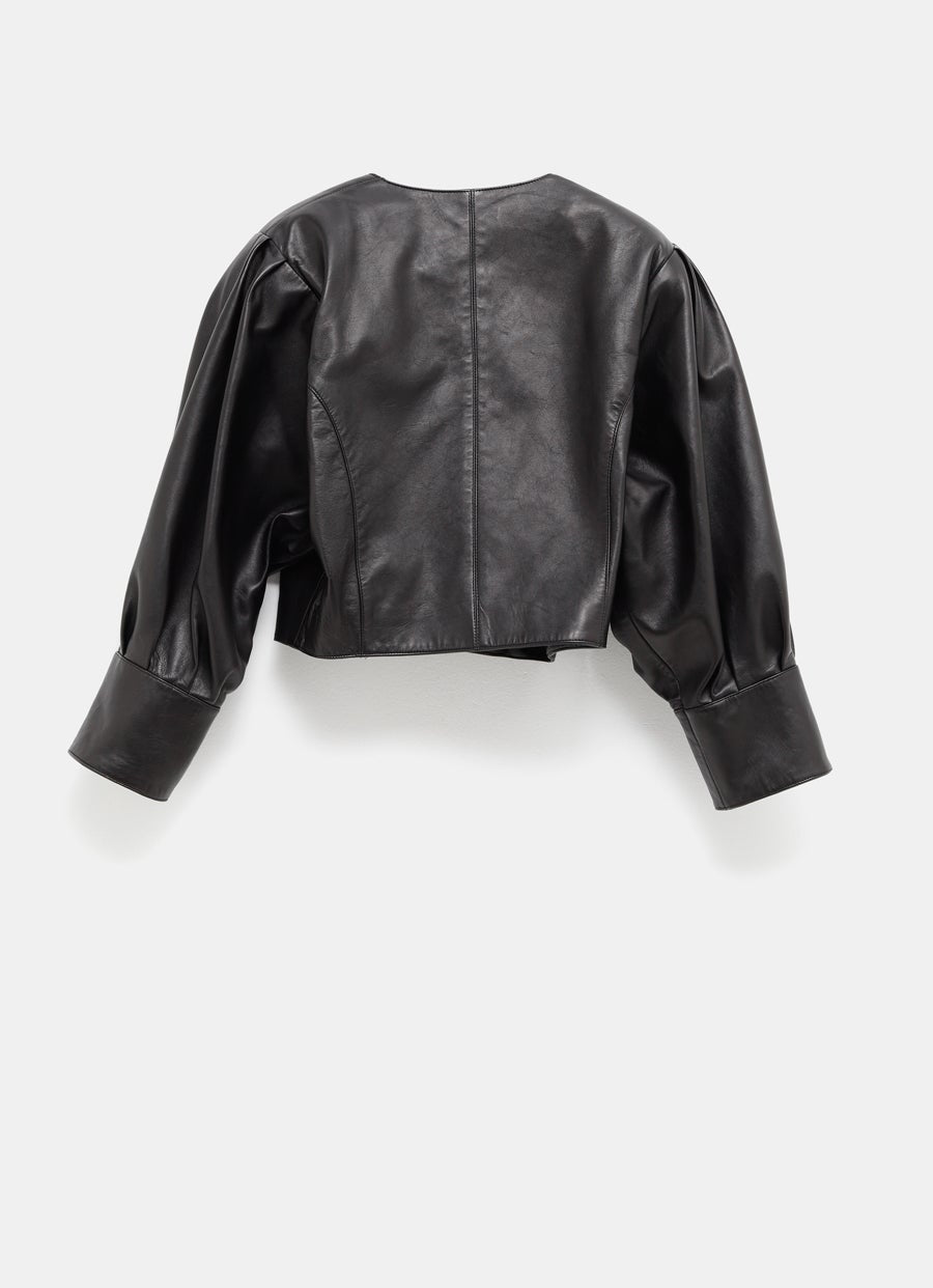 Chaqueta corta de piel